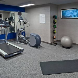 The hotel’s fitness center has gym balls and exercise machines including an elliptical and treadmill.