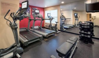 Sonesta Simply Suites Seattle Renton’s fitness center has a widescreen TV, racks of free weights, and exercise machines including treadmills and an elliptical.