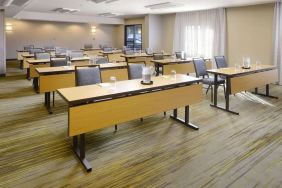 Meeting room at Sonesta Select Dallas Central Expressway.