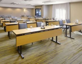 Meeting room at Sonesta Select Dallas Central Expressway.