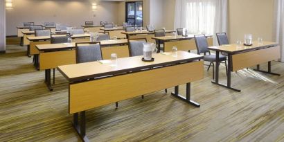 Meeting room at Sonesta Select Dallas Central Expressway.