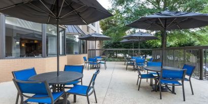 Outdoor terrace at Sonesta Atlanta Northwest Galleria.