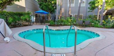 Outdoor pool area at Sonesta Anaheim Resort Area.