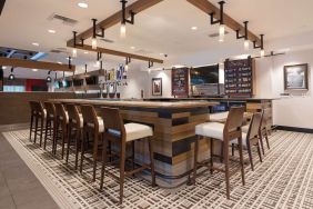 Bar and coworking space at Sonesta Anaheim Resort Area.