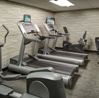 Fitness center at Sonesta Select Milwaukee Brookfield.