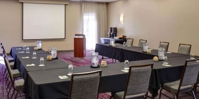 Professional meeting room at Sonesta Select Milwaukee Brookfield.