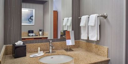 Guest bathroom at Sonesta Select Minneapolis Eden Prairie.