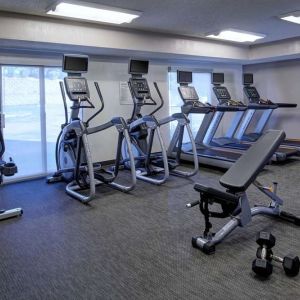 Fitness center at Sonesta Select Minneapolis Eden Prairie.