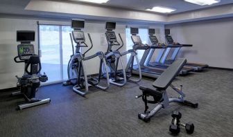 Fitness center at Sonesta Select Minneapolis Eden Prairie.