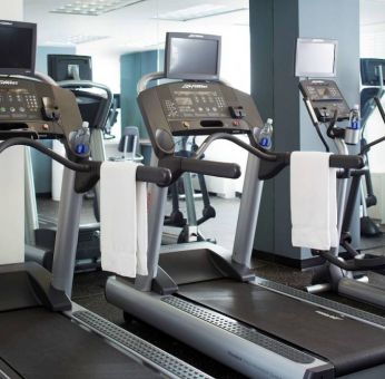 The hotel’s fitness center is equipped with gym balls and a range of exercise machines, including treadmills and ellipticals.