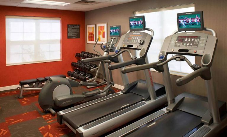 Sonesta ES Suites Chicago Waukegan Gurnee’s fitness center has a mix of free weights and exercise machines, including treadmills and an elliptical, for guests to use.