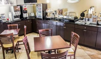 Dining and coworking space at Sleep Inn Tinley Park.