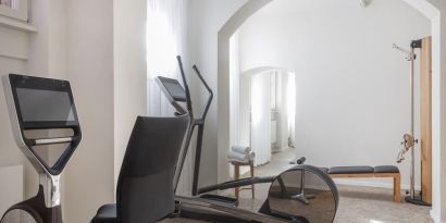 Fitness center at Wilmina Hotel.