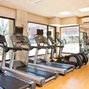 Sonesta White Plains Downtown’s fitness center has gym balls and various types of exercise machine for guests to use.