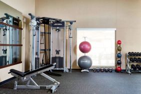 Sonesta Select Raleigh Durham Airport Morrisville’s fitness center has free weights (both dumbbells and kettlebells), and various other types of exercise equipment, including gym balls.