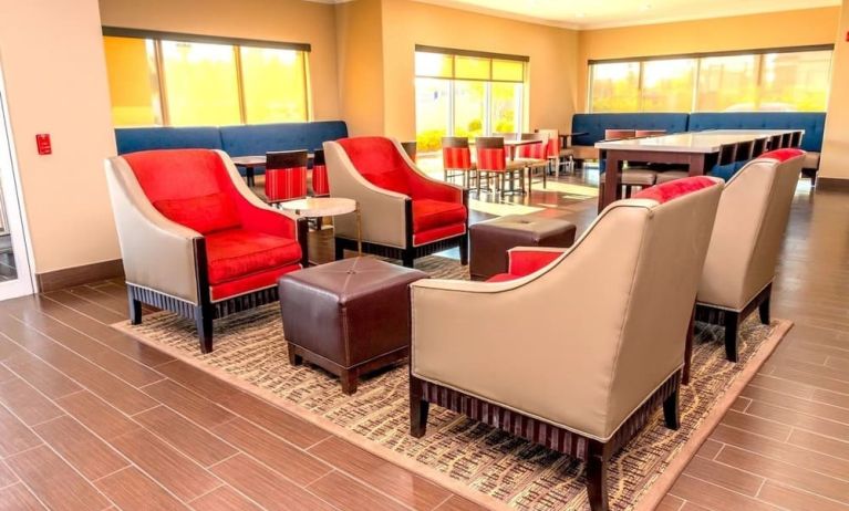 Lounge and coworking space at Hotel Pearland.