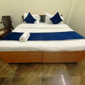 Romantic day use room at Pradhan Stay Sohna Near Bus Stand.