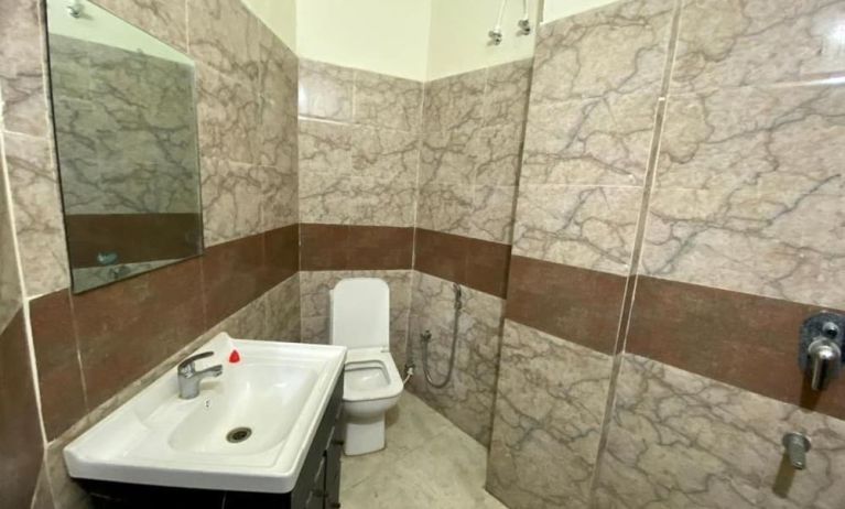 Guest bathroom with shower at Pradhan Stay Sohna Near Bus Stand.