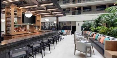 Coworking and lounge area at Embassy Suites By Hilton San Rafael Marin County.
