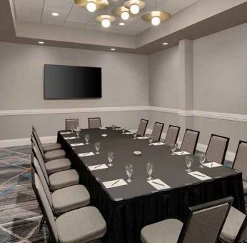 Board room at Embassy Suites By Hilton San Rafael Marin County.
