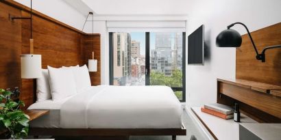 Day use room with TV at Arlo SoHo.
