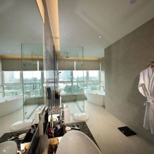 Relaxing guest bathroom at Capri By Fraser Johor Bahru.