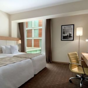 Day use room with natural light at DoubleTree By Hilton Milan.