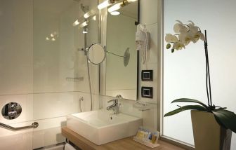 Private guest bathroom at DoubleTree By Hilton Milan.