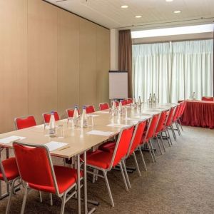 Professional meeting room at DoubleTree By Hilton Milan.