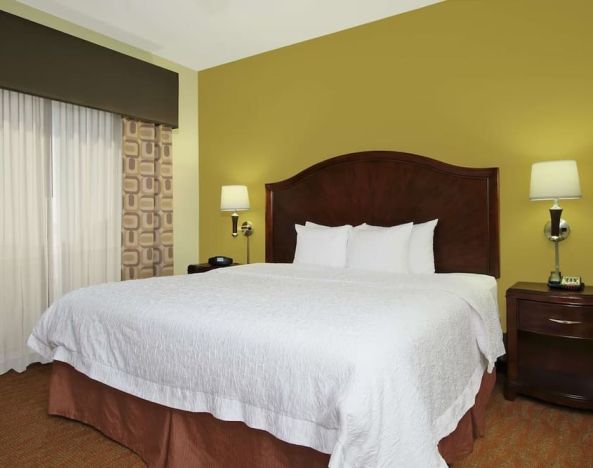 Romantic day use room at Hampton Inn & Suites Conroe - I-45 North.