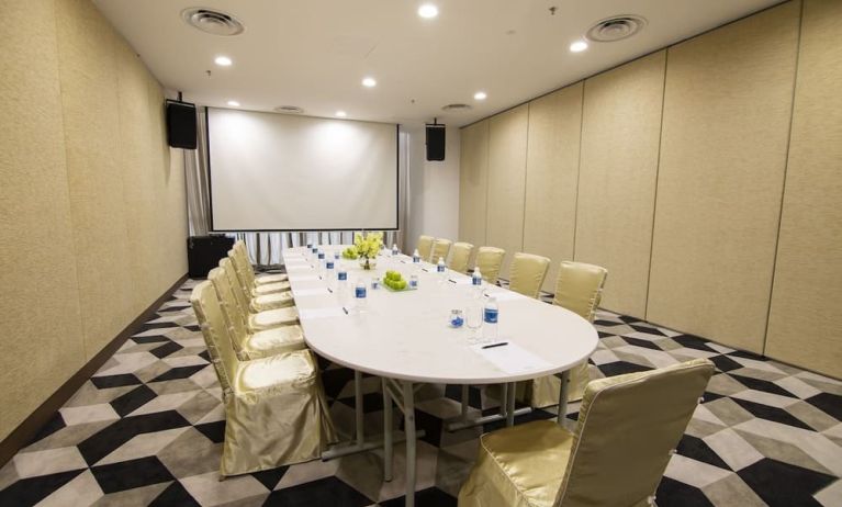 Meeting room at Fraser Place Puteri Harbour.