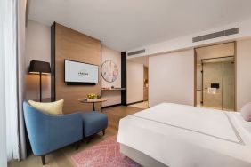 Spacious king room with TV at Capri By Fraser Bukit Bintang.