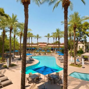 Large outdoor pool at Hilton Scottsdale Resort & Villas.