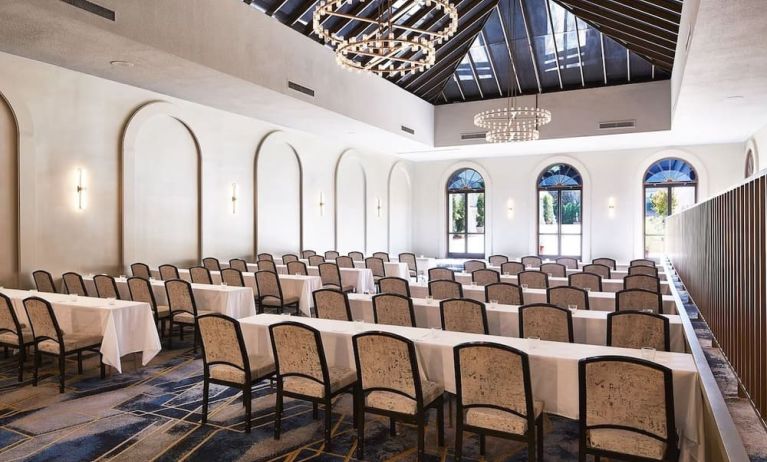 Professional meeting room at Hotel Dena, Pasadena Los Angeles.