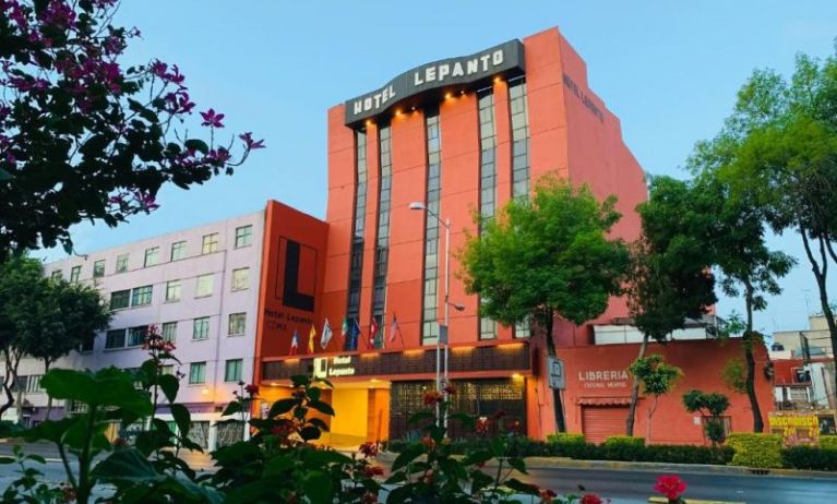 Hotel Lepanto, Mexico City