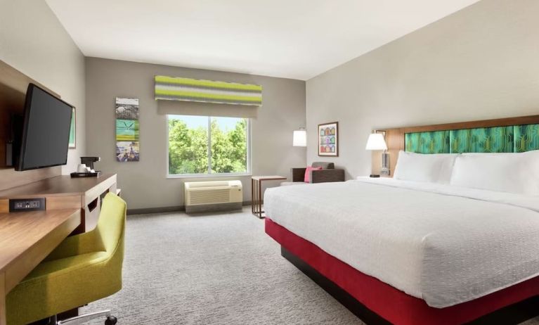 Day use room with natural light at Hampton Inn & Suites Miami Kendall.