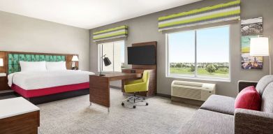 King room with work desk at Hampton Inn & Suites Miami Kendall. 