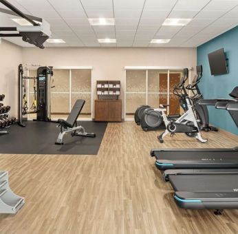 Fitness center available at Hampton Inn & Suites Miami Kendall. 