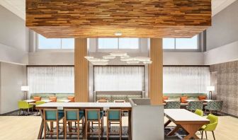 Meeting space and coworking area at Hampton Inn & Suites Miami Kendall. 