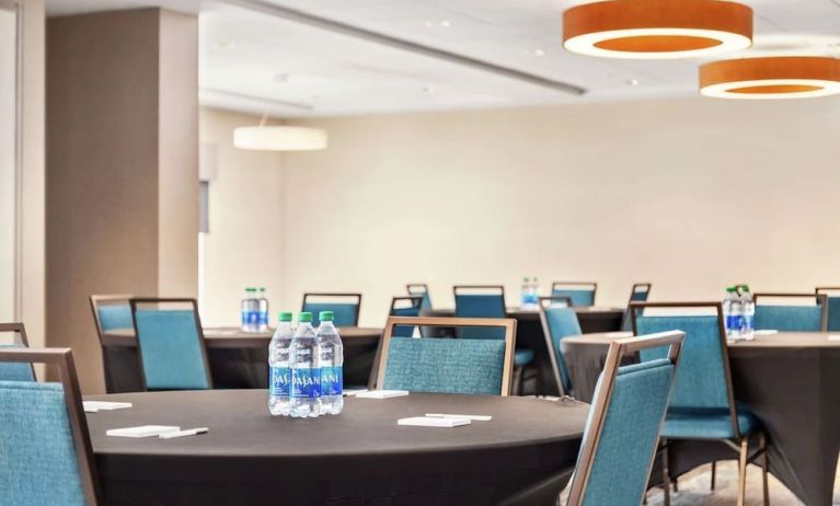 Professional meeting room at Hampton Inn & Suites Miami Kendall. 