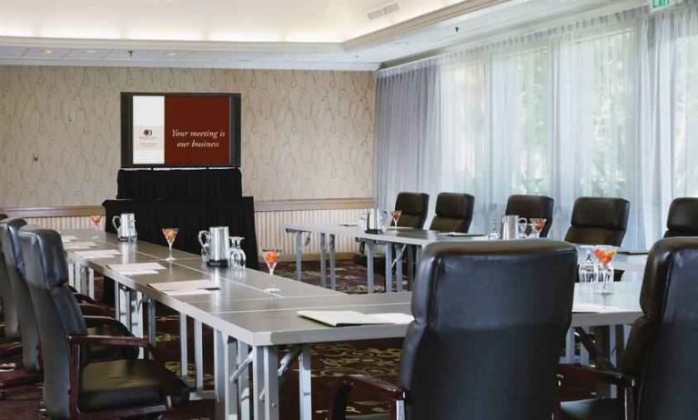 Meeting room with u shape table at the DoubleTree by Hilton Sonoma Wine Country.