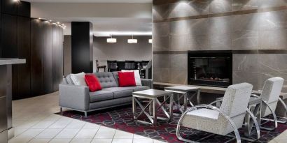 Lounge and coworking space at Four Points By Sheraton Mississauga Meadowvale.