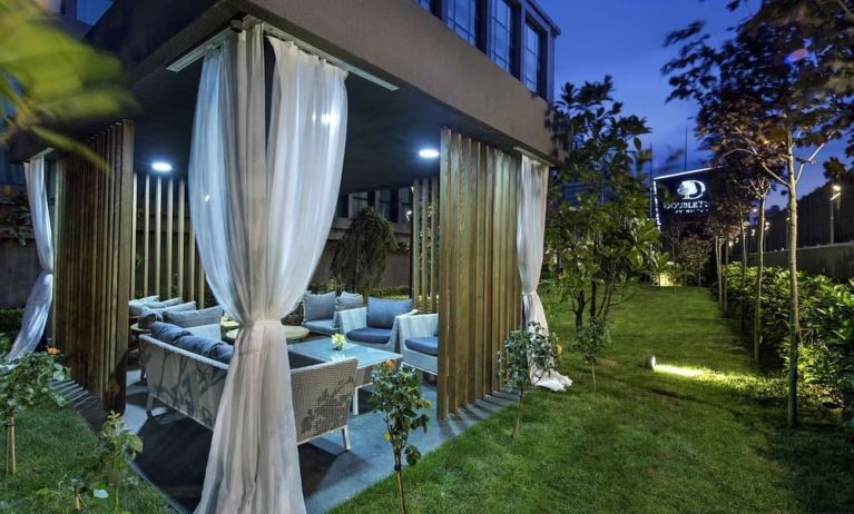 Outdoor meeting area at DoubleTree By Hilton Istanbul - Piyalepasa.