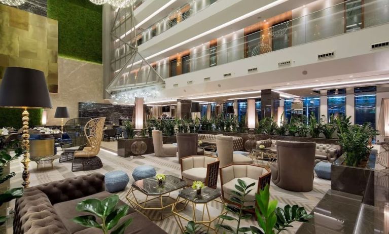 Lobby and coworking space at DoubleTree By Hilton Istanbul - Piyalepasa.