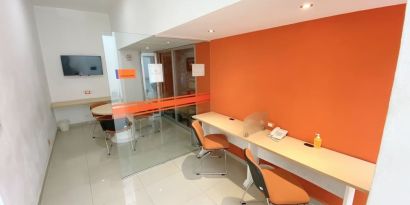 Business center at Hotel Star Express Puebla.