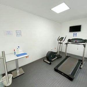 Fitness center at Hotel Star Express Puebla.