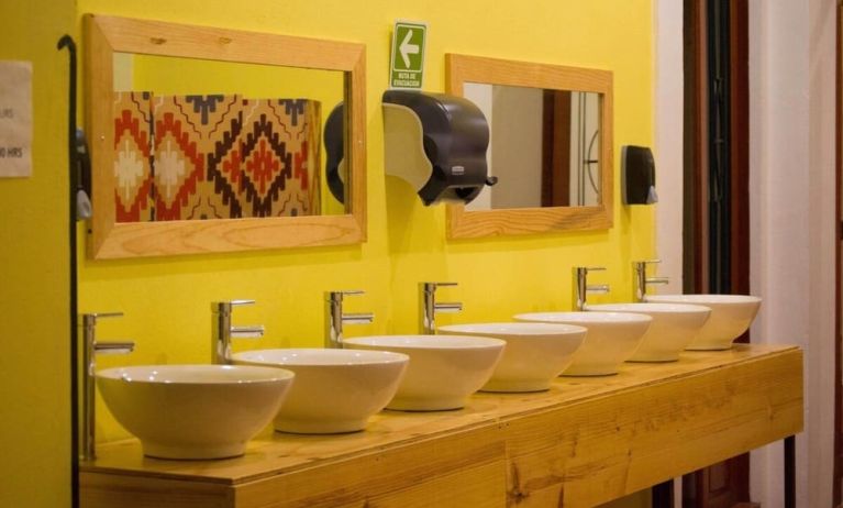 Shared bathroom at Casa María Hostal.