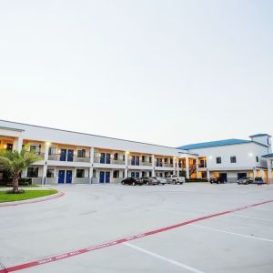 Parking area at Palace Inn Westpark Blue.