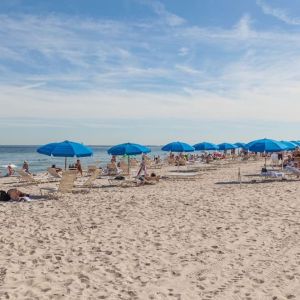 Beach access at Sonesta Fort Lauderdale Beach.