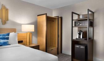 King room with mini-fridge at Sonesta Silicon Valley.